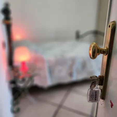 瓦莱阿布鲁棣旅馆 招待所 阿杰罗拉